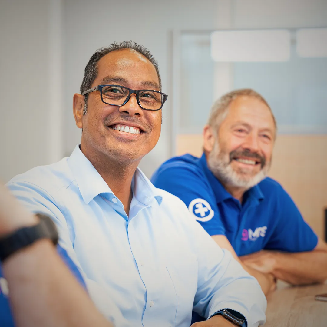 2 personen in sector kantoor