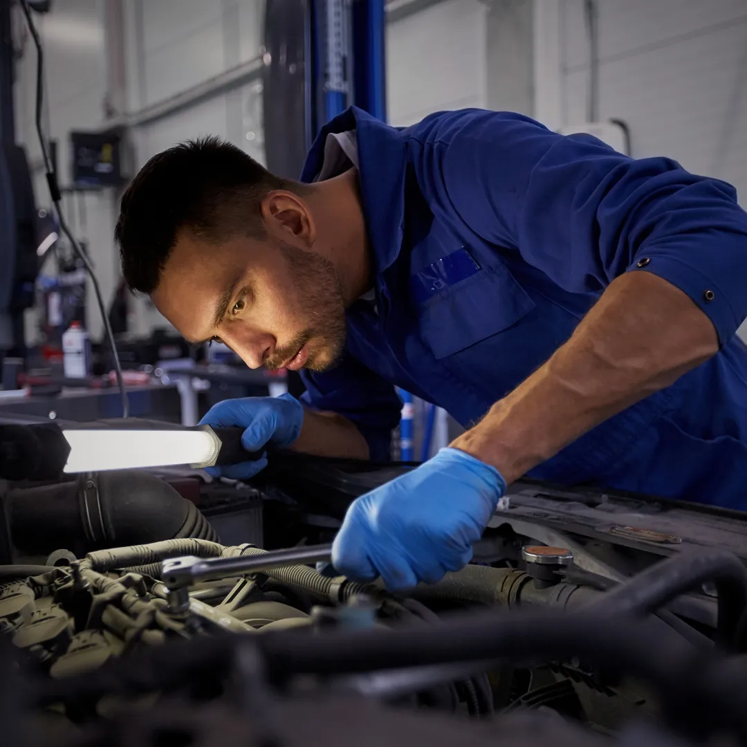 Persoon in sector automotive